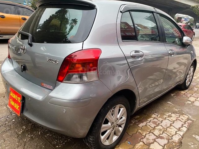 Cần bán xe Toyota Yaris 1.3 AT sản xuất 2009, màu bạc, xe nhập, 325tr