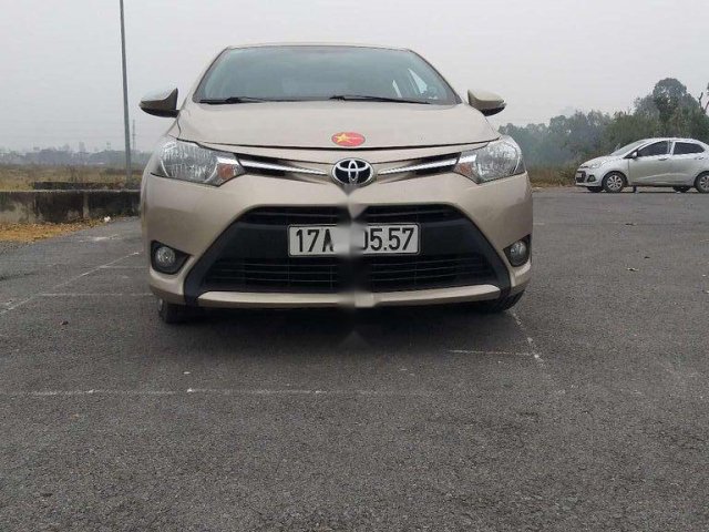 Cần bán gấp Toyota Vios năm sản xuất 2018, màu vàng