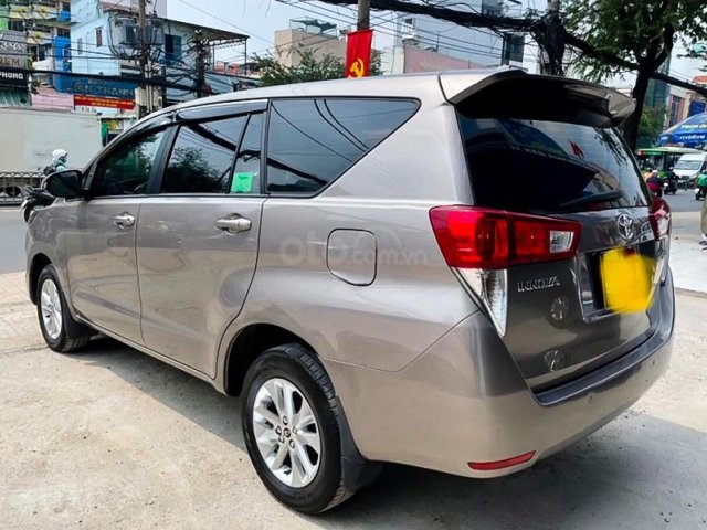 Cần bán gấp Toyota Innova năm sản xuất 2019, màu xám còn mới, giá tốt