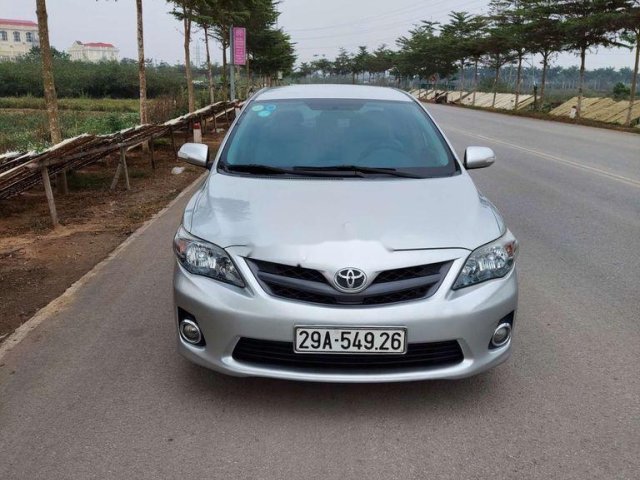 Cần bán xe Toyota Corolla Altis sản xuất năm 2012 còn mới