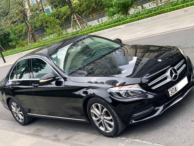 Bán ô tô Mercedes C 200 năm 2015, màu đen0