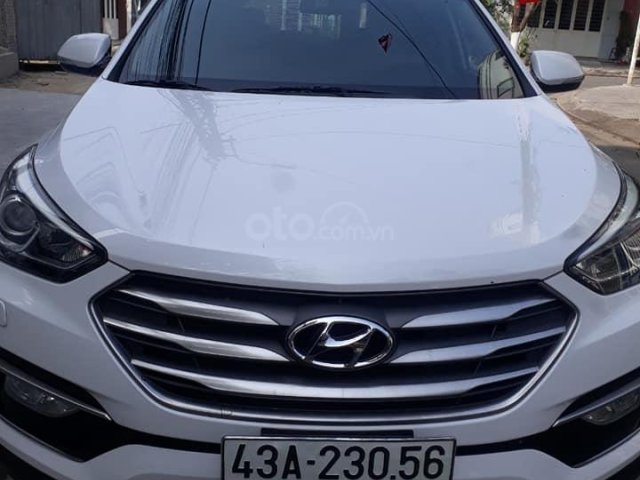 Bán xe Hyundai Santa Fe năm 2016, màu trắng số tự động, 600 triệu