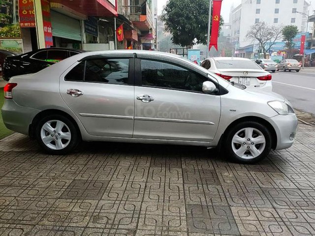 Cần bán lại xe Toyota Vios năm sản xuất 2007, màu bạc