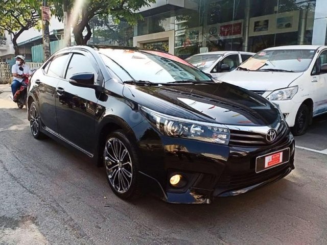 Bán Toyota Corolla Altis 2.0V 2014, màu đen chính chủ, giá chỉ 595 triệu