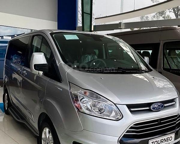 Bán xe Ford Tourneo Trend 2.0 AT sản xuất năm 2020, màu bạc, 999tr