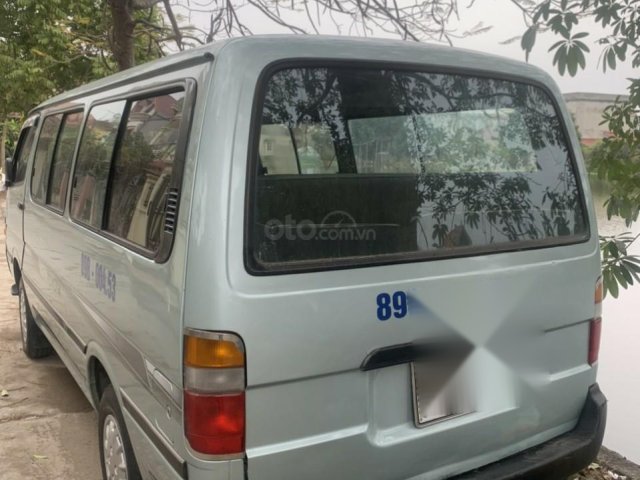 Cần bán lại Toyota Van 2002 giá chỉ 84 triệu0