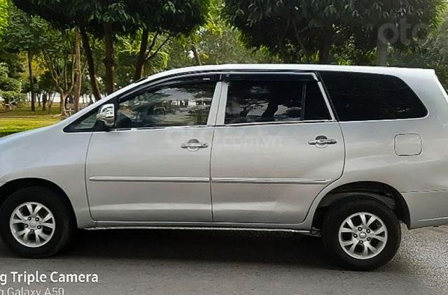 Bán xe Toyota Innova sản xuất 2006, màu bạc