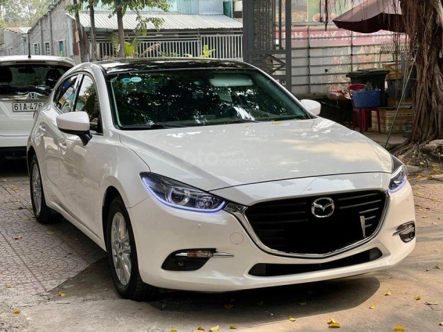 Bán xe Mazda 3 sản xuất 2018, màu trắng, giá thấp nhất0