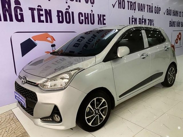 Bán ô tô Hyundai Accent sản xuất 2017, màu bạc còn mới giá cạnh tranh