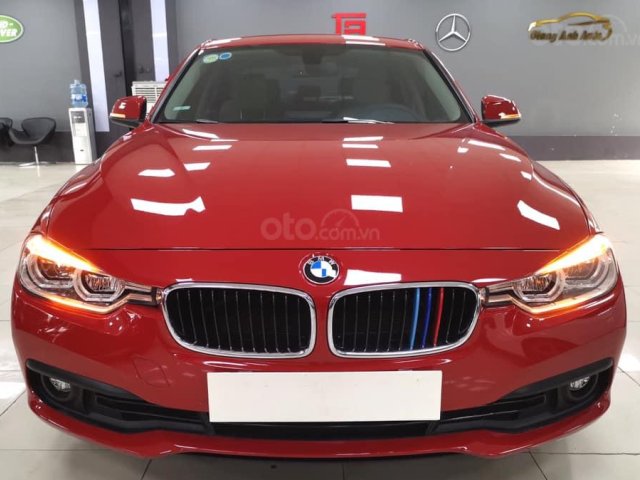 Bán nhanh với giá ưu đãi nhất chiếc BMW 320i sx 20160