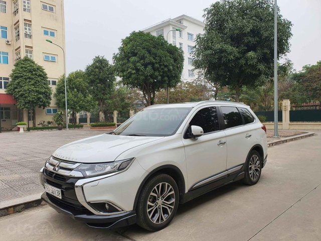 Cần bán Mitshubishi Outlander 2019 2.0 Premium 7 chỗ0