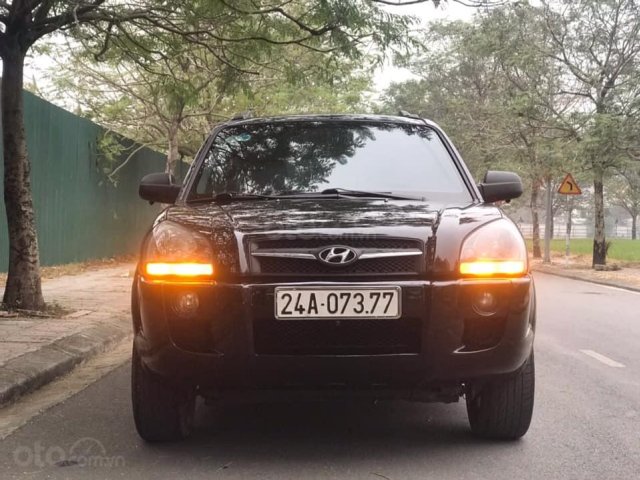 Cần bán gấp Hyundai Tucson 2.0 AT 2009, màu đen, nhập khẩu, 285 triệu