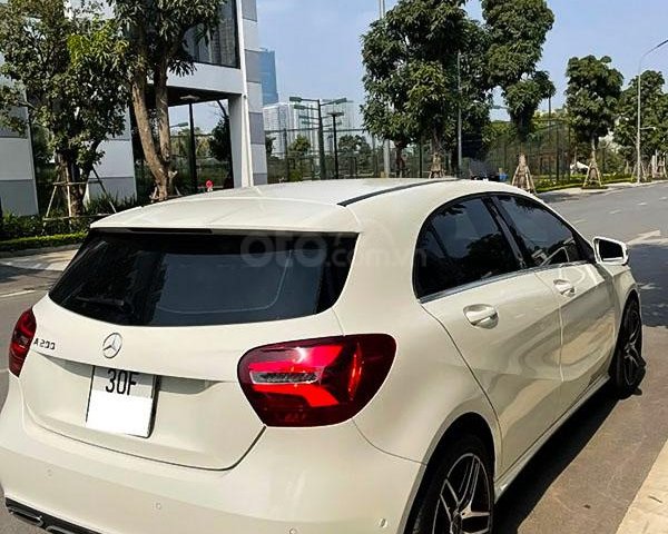 Bán xe Mercedes A class năm sản xuất 2016, màu trắng, nhập khẩu còn mới, giá chỉ 765 triệu