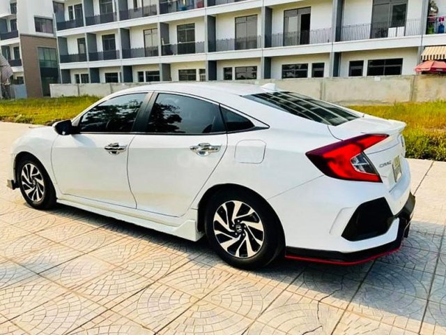 Bán Honda Civic 1.8 E 2018, màu trắng, nhập khẩu, giá tốt