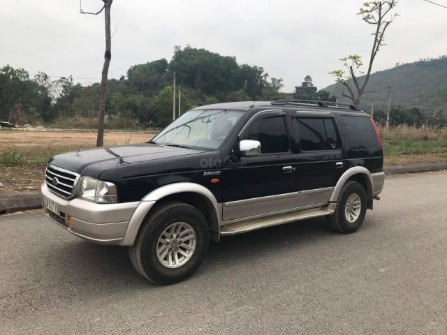 Bán Ford Everest đời 2005, màu đen, máy dầu0