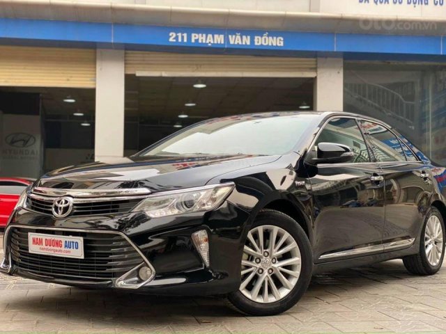 Bán xe Toyota Camry 2016, màu đen, giá thấp, giá xe luôn cho anh em