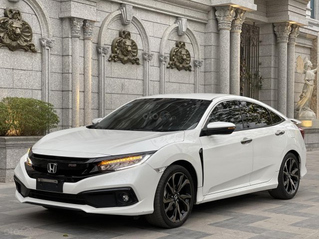 Cần bán gấp Honda Civic 2019, xe lướt tiết kiệm hơn 200 triệu, xe màu trắng tinh như mới có hỗ trợ vay mua xe đến 70%0