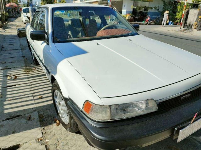 Cần bán lại xe Toyota Camry sản xuất 1988, nhập khẩu nguyên chiếc còn mới