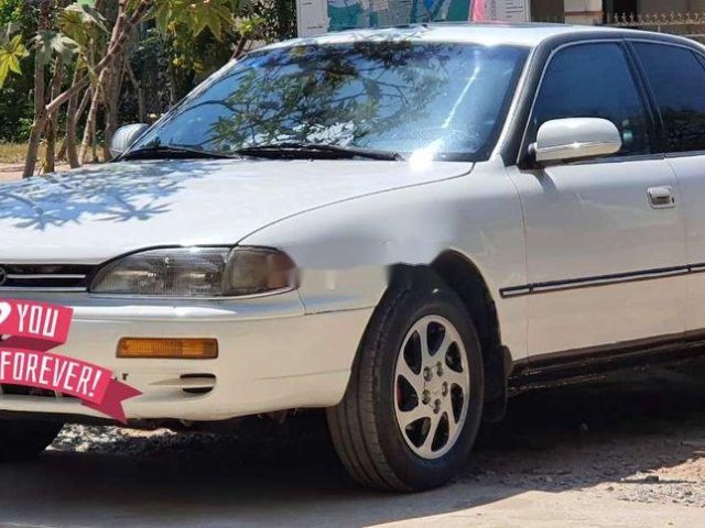 Bán Toyota Camry năm 1995, màu trắng, nhập khẩu nguyên chiếc0