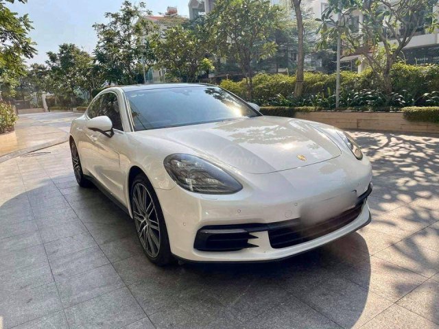 Bán xế sang Porsche Panamera model 2019, màu trắng, odo siêu lướt, options miên man