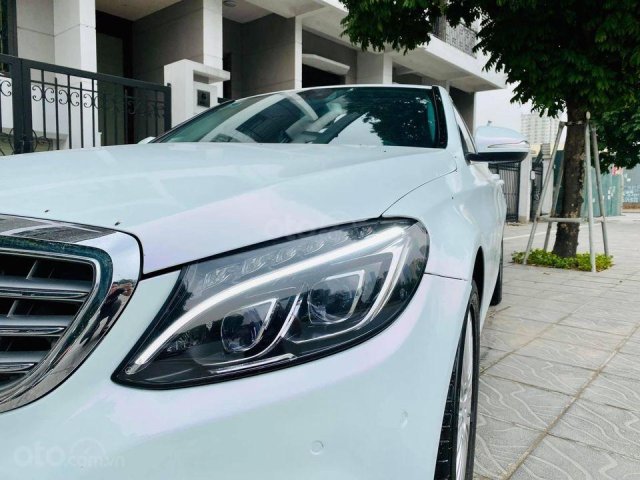 Cần bán ô tô Mercedes C250 model 2016, màu trắng, giá đẹp như xe0