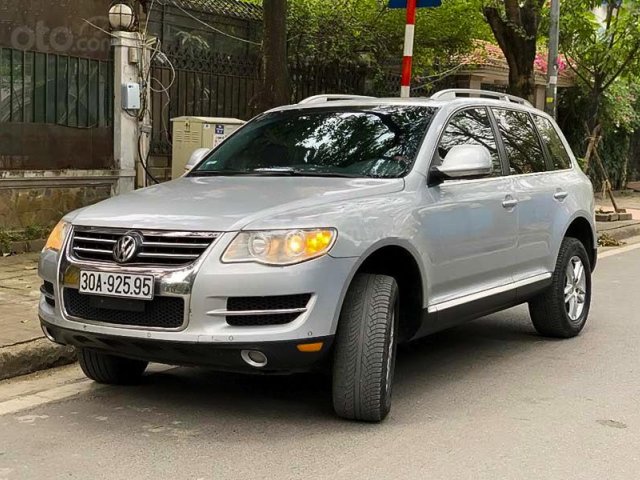 Cần bán lại xe Volkswagen Touareg 3.6 V6 sản xuất 2007, màu bạc, xe nhập