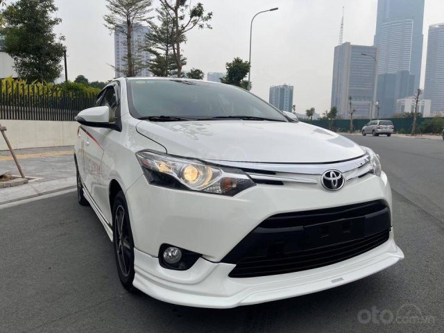 Bán gấp giá tốt Toyota Vios TRD 1.5AT 2018, màu trắng, số tự động