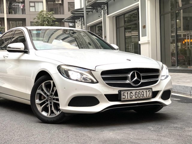 Mercedes Benz C200 sản xuất 2018 bản loa Bumester0