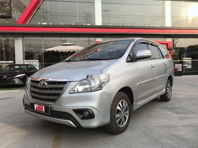 Bán xe Toyota Innova sản xuất năm 2015 còn mới