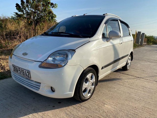 Cần bán lại xe Chevrolet Spark năm sản xuất 2009, màu trắng