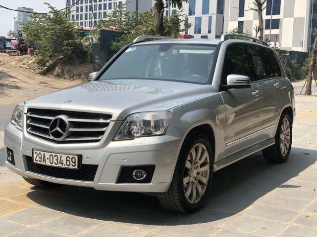 Xe Mercedes GLK Class sản xuất 2010, màu bạc còn mới, 555tr