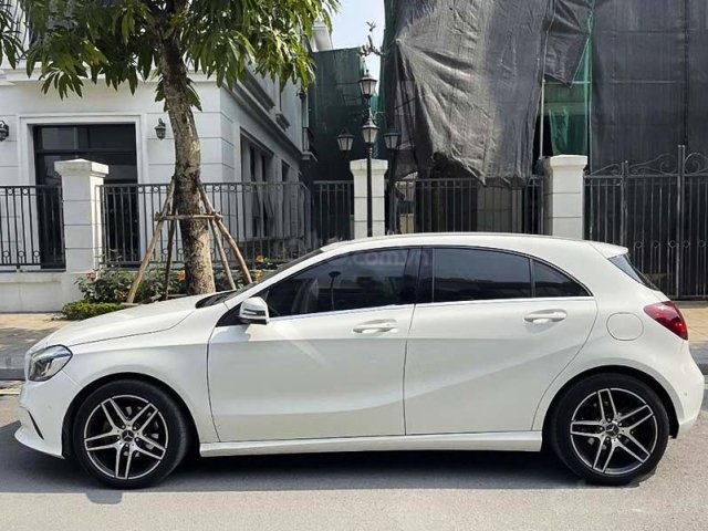 Cần bán Mercedes A200 đời 2016, màu trắng, xe nhập 