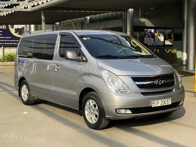 Bán Hyundai Grand Starex 2.5MT sản xuất năm 2015, xe nhập còn mới