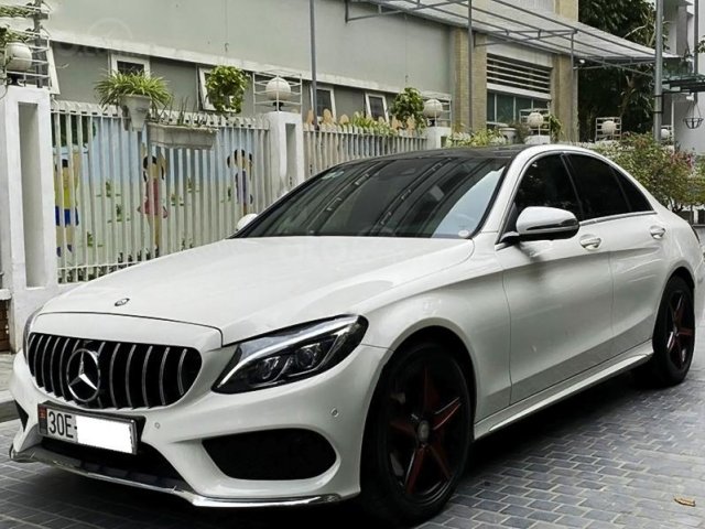 Bán ô tô Mercedes C300 AMG năm sản xuất 2016, màu trắng0