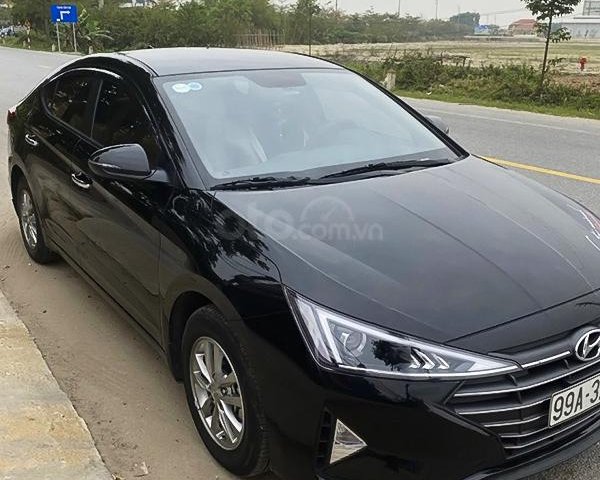 Bán xe Hyundai Elantra sản xuất 2019, màu đen