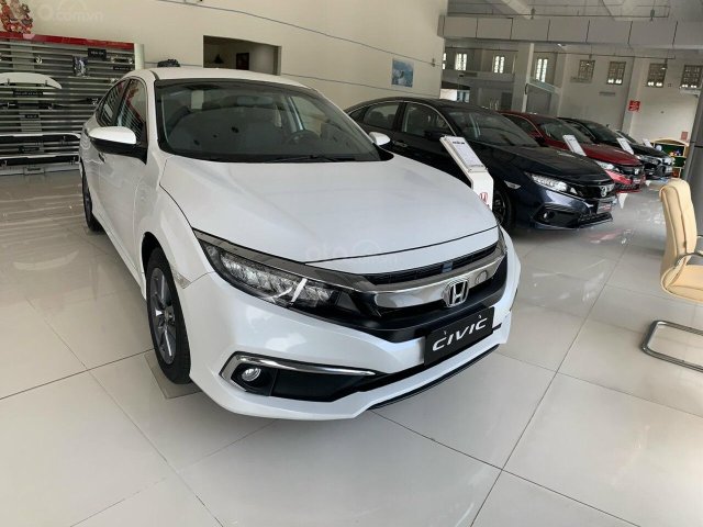 Honda Civic giao ngay, khuyến mãi cực khủng