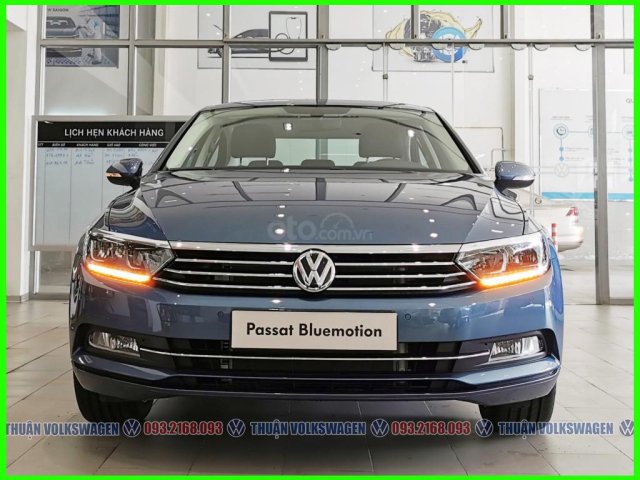 [Volkswagen Vũng Tàu ] Passat màu xanh giao ngay - Lì xì phí trước bạ 177 triệu + phụ kiện khi đặt cọc T2/2020 