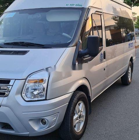 Cần bán xe Ford Transit sản xuất năm 2018, màu bạc 