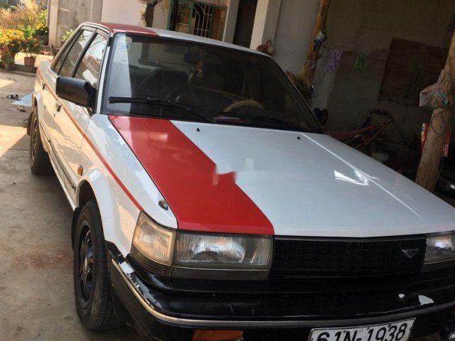 Cần bán gấp Nissan Bluebird đời 1984, màu trắng, xe nhập0