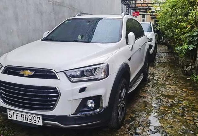 Bán ô tô Chevrolet Captiva năm sản xuất 2016, màu trắng còn mới0