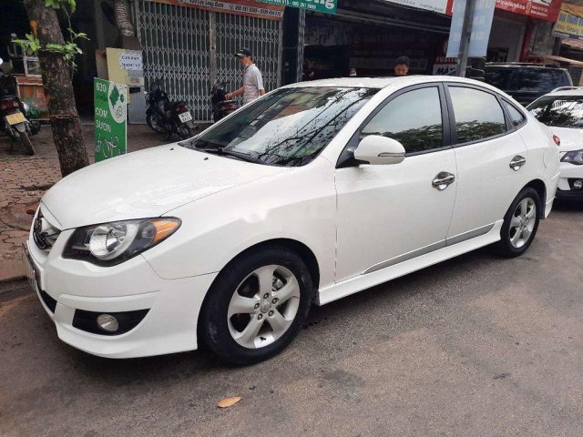 Cần bán xe Hyundai Avante sản xuất 2011 còn mới, giá 348tr