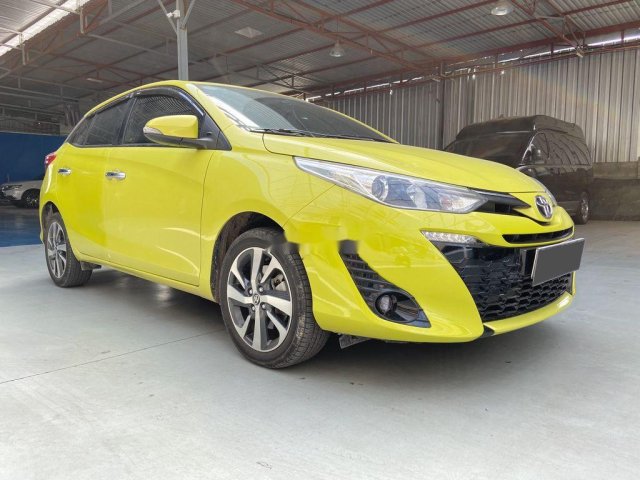 Cần bán gấp Toyota Yaris năm 2019, màu vàng, xe nhập 