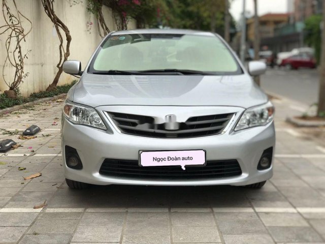 Cần bán lại xe Toyota Corolla Altis sản xuất năm 2010, nhập khẩu còn mới