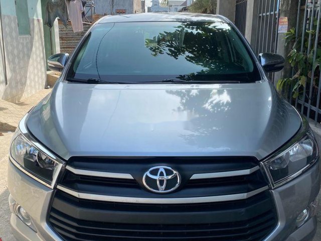 Cần bán Toyota Innova đời 2016, nhập khẩu, màu xám bạc