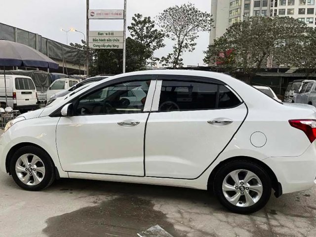 Xe Hyundai Grand i10 năm sản xuất 2019, màu trắng