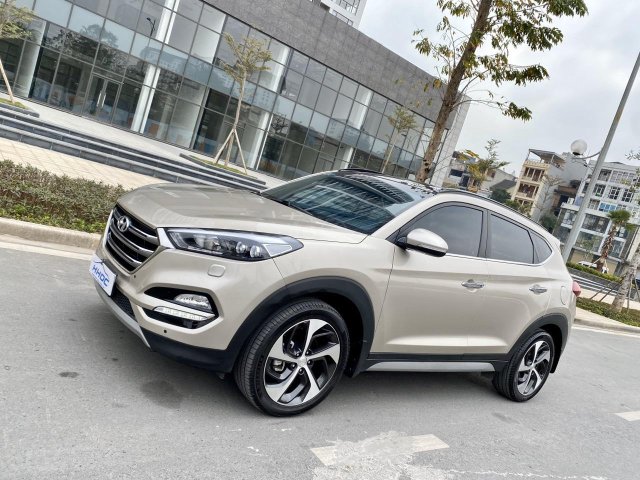 Cần bán Hyundai Tucson 1.6 Turbo sản xuất và đăng ký 2018