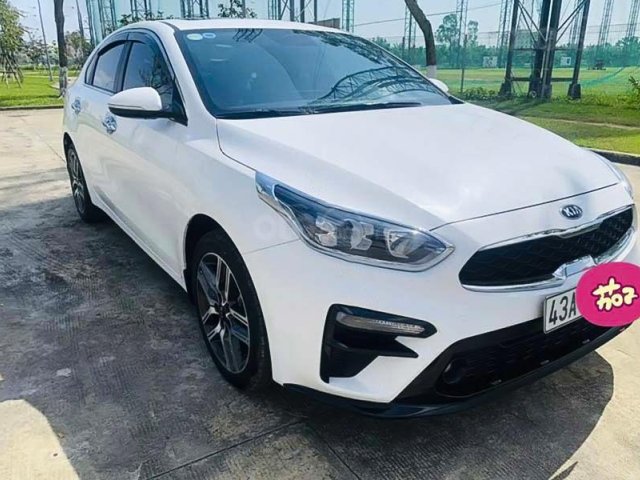 Cần bán gấp Kia Cerato năm sản xuất 2019, màu trắng, giá 584tr0