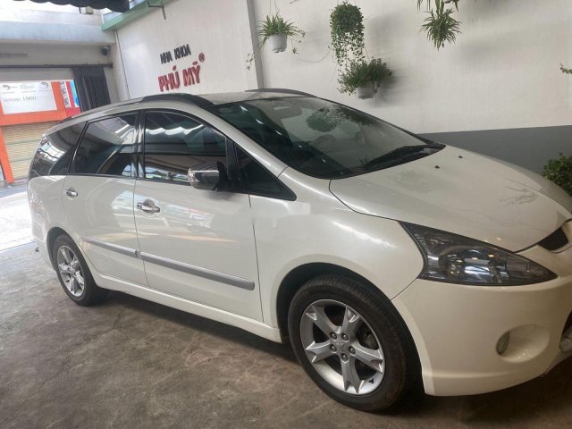 Bán Mitsubishi Grandis đời 2010, màu trắng