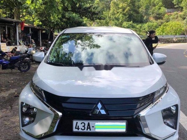 Cần bán gấp Mitsubishi Xpander sản xuất năm 2019, màu trắng0