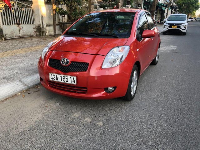 Cần bán xe Toyota Yaris đời 2008, màu đỏ, xe nhập, giá 297tr